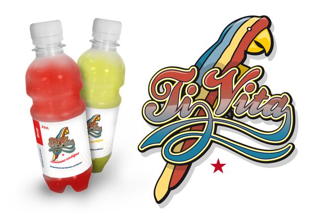 Logo Ti Vita et bouteilles de boisson étiquetées